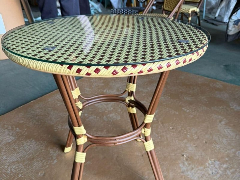 Arven Rattan Bistro Masa – Cam Tablalı